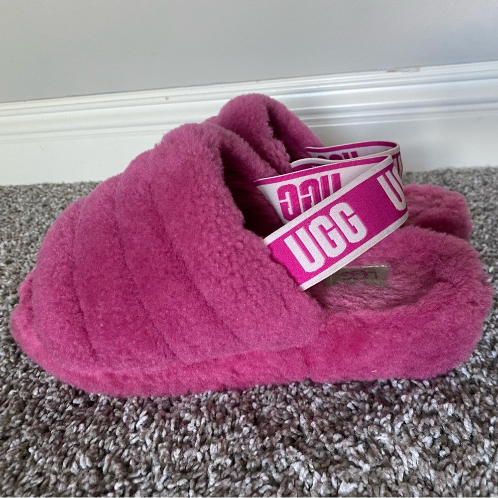Ugg Fluff Yeah Slide in Magenta
